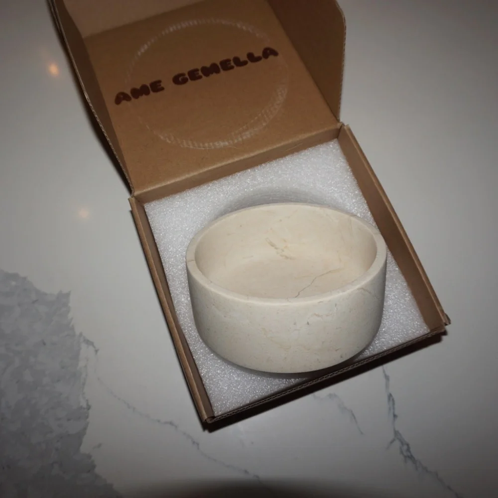 ame gemella marble pet bowl (small to medium size pets)